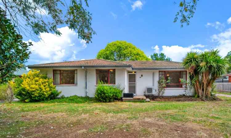 House For Rent in 4, Halford Crescent, District of Belconnen, Australian Capital Territory