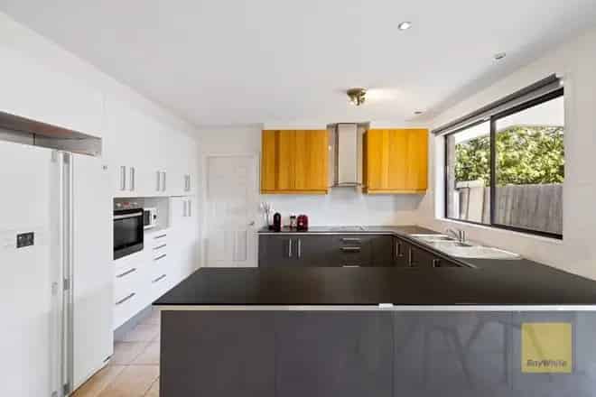 House For Sale , 20, Carling Court, Melbourne, Victoria