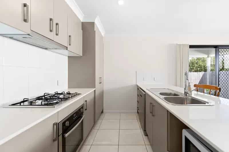 Stunning Family Home in the Heart of Ripley!