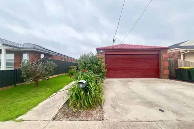 House For Rent , 8, Howard Street, Melbourne, Victoria