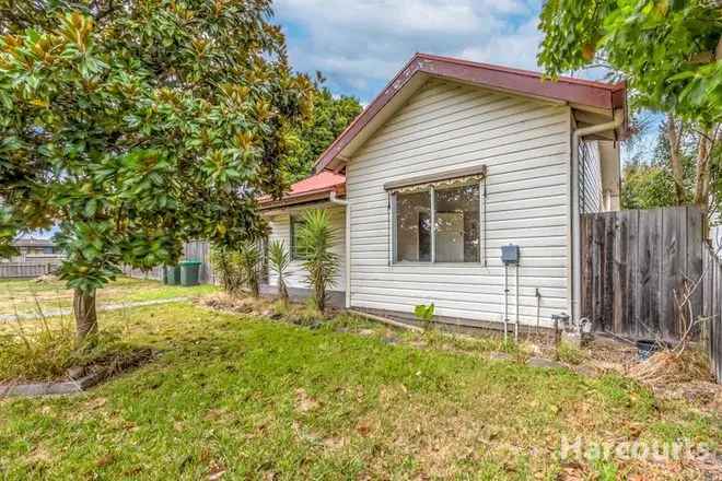 House For Sale in Moe, Victoria