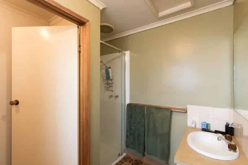 Tidy Unit in Convenient Location