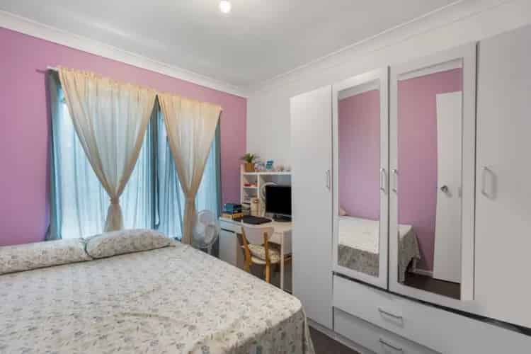 FAMILY HOME WITH SELF-CONTAINED STUDIO!