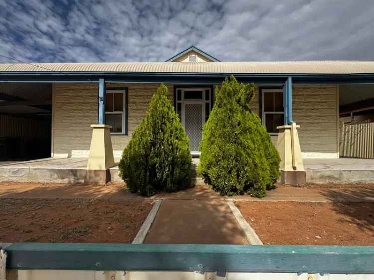 Cosy family home with a spacious back-yard