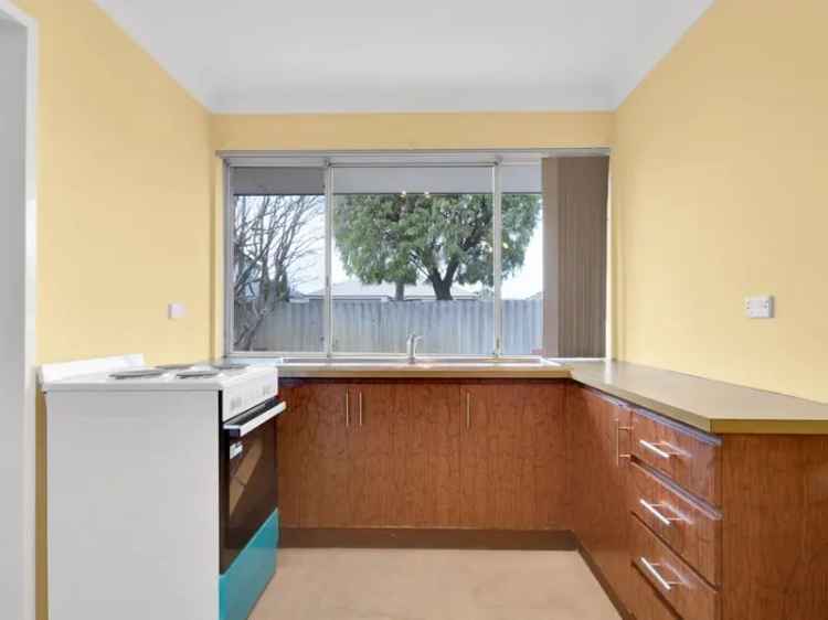 House For Sale in City of Gosnells, Western Australia