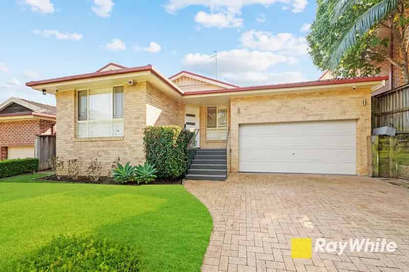 Single Level Facing Parklands