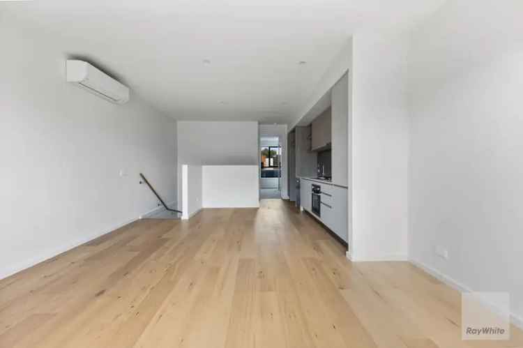 Brand New Townhouse Bundoora Modern Design 2 Bedrooms