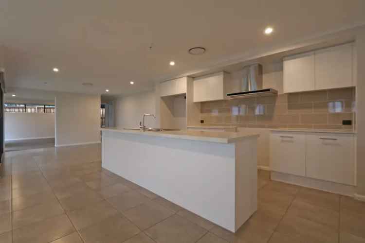 Luxury Home @ Hamlyn Terrace