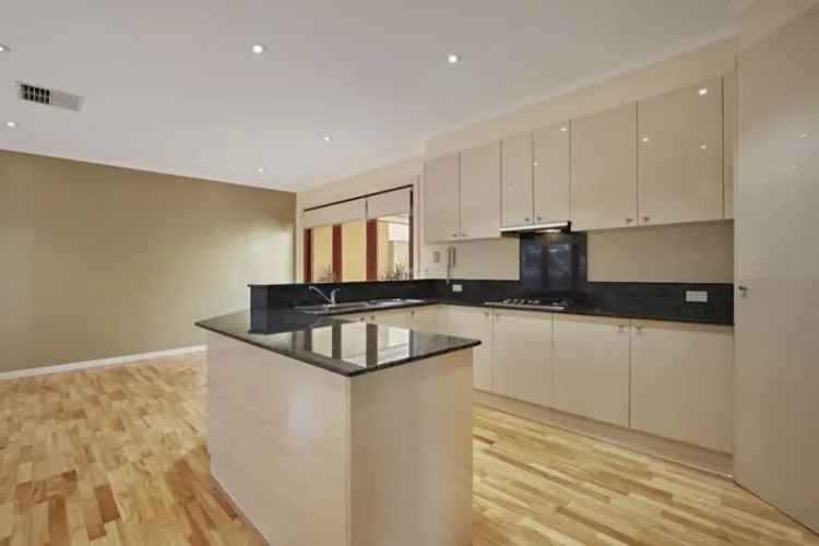 House For Rent , 20, Hobsons Bay Parade, Melbourne, Victoria