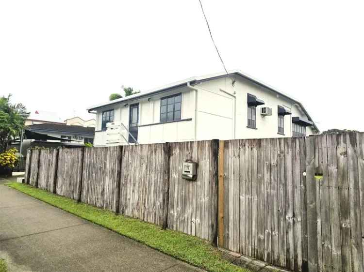 Charming Queenslander-Style 3-Bedroom Home