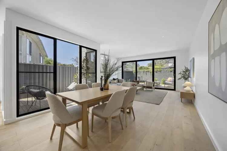 House For Sale in Melbourne, Victoria