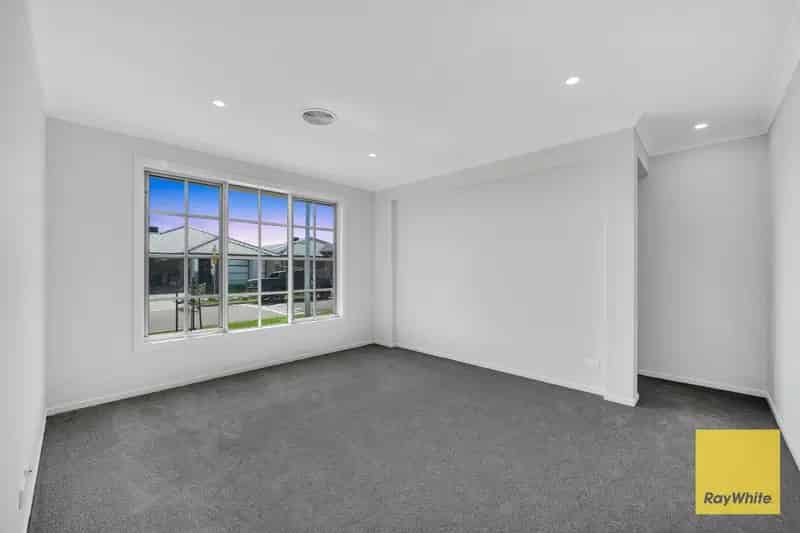 Buy House in Tarneit with Modern Features and Convenient Access