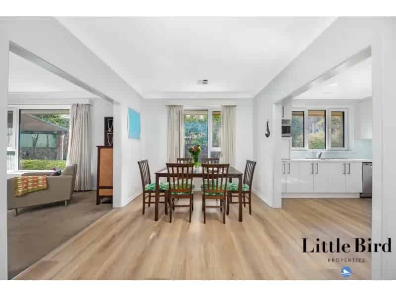 Charming 5-Bedroom Home With Incredible Location And Lifestyle!