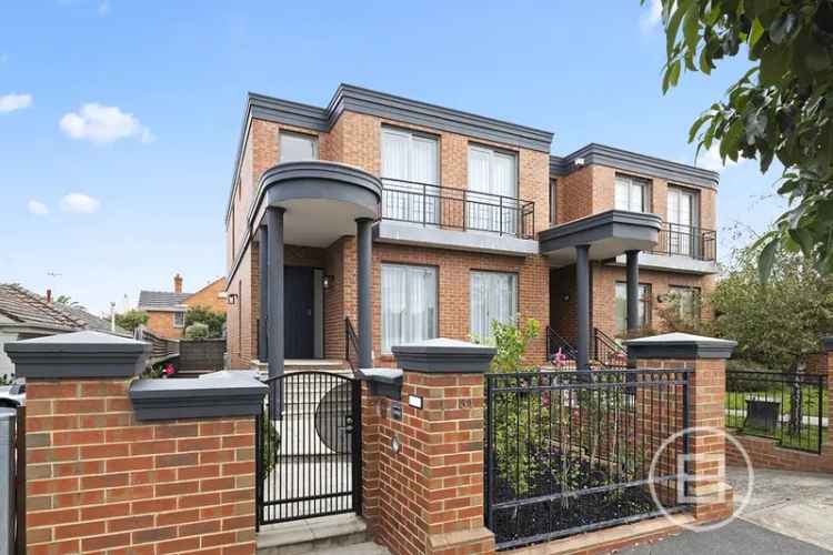 House For Sale in Melbourne, Victoria