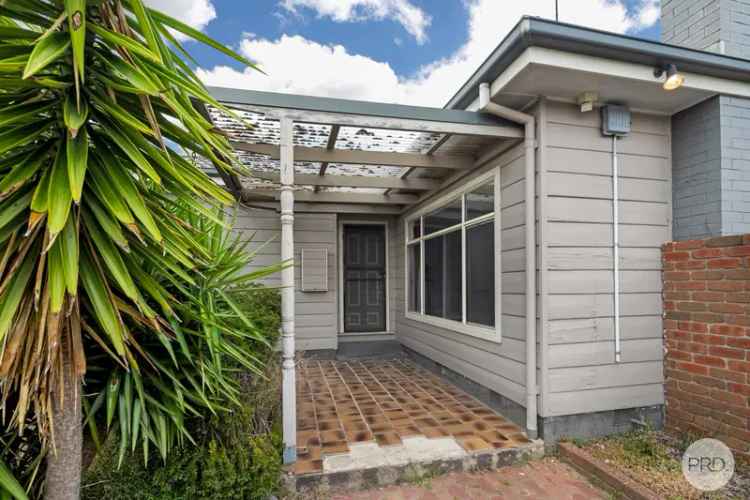 THREE BEDROOM HOME ON A LOVELY QUIET STREET IN HIGHLY SOUGHT POCKET OF WENDOUREE