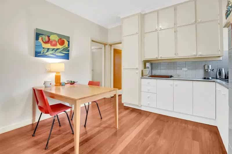 House For Rent , 8, Rose Court, Melbourne, Victoria