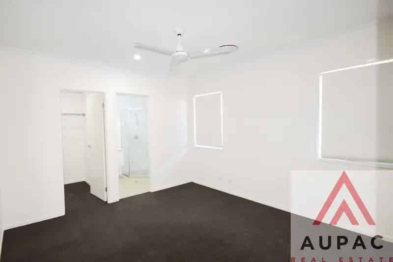 Real Estate For Lease - 15 Sowerby Street - Oran Park , NSW
