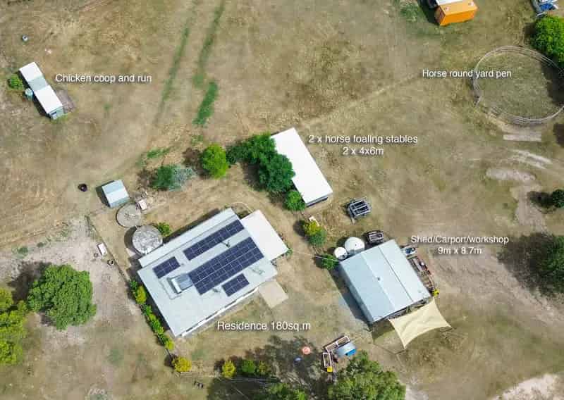 Buy house in serene country setting with 3 bedrooms and horse facilities
