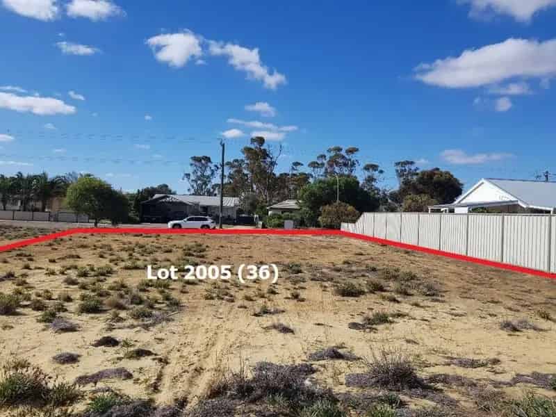 VACANT LAND READY FOR YOUR BUILD