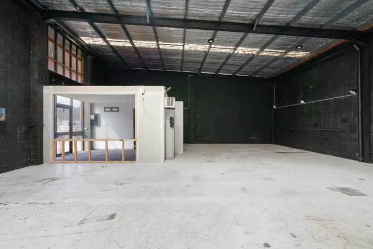 Factory For Lease in Dromana with High Clearance and Secure Parking