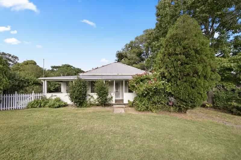House For Sale - 16 John Street, Largs NSW 2320