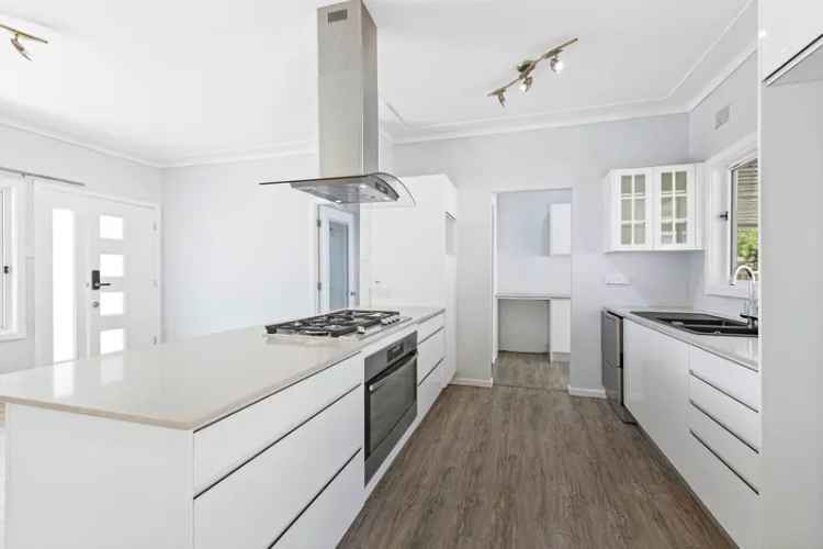 House and Granny Flat - R3 Zoned - 581sqm Block