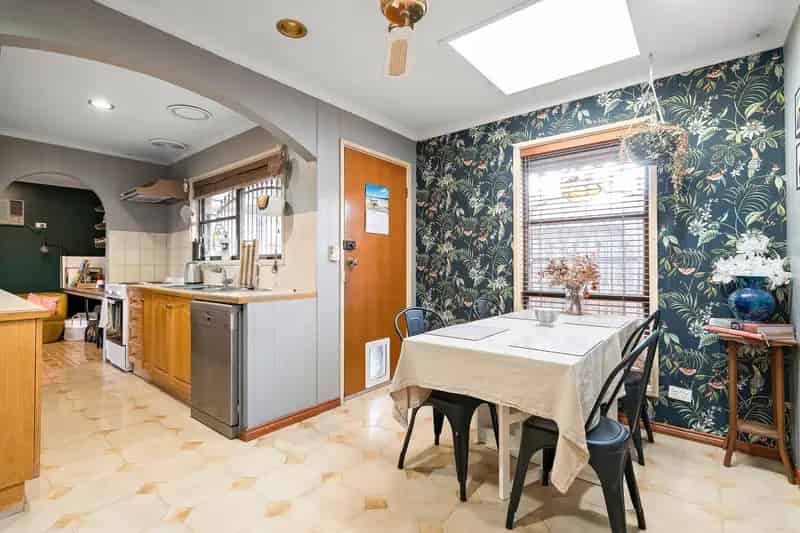House For Rent , 22, Gobur Court, Melbourne, Victoria