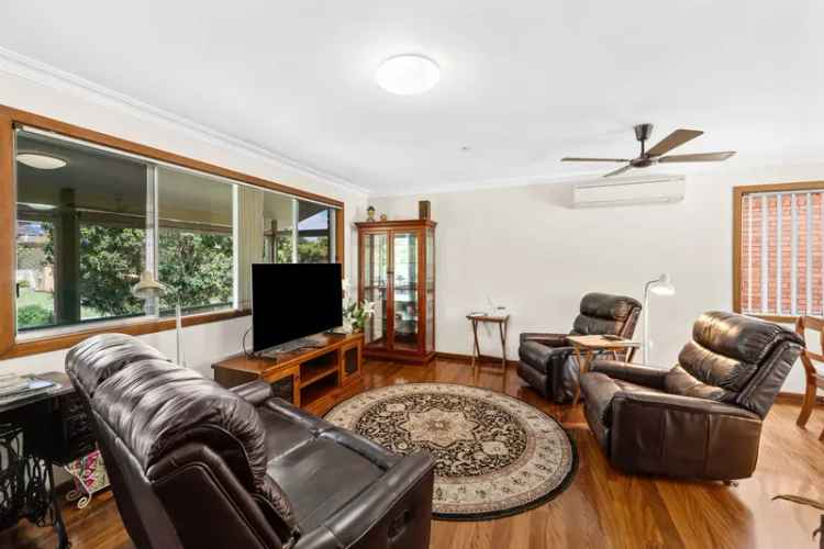 3 bedroom brick home in flood free South Grafton