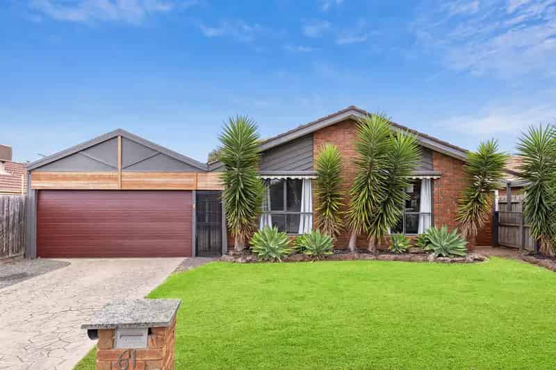 Buy house in Lara with spacious family living features