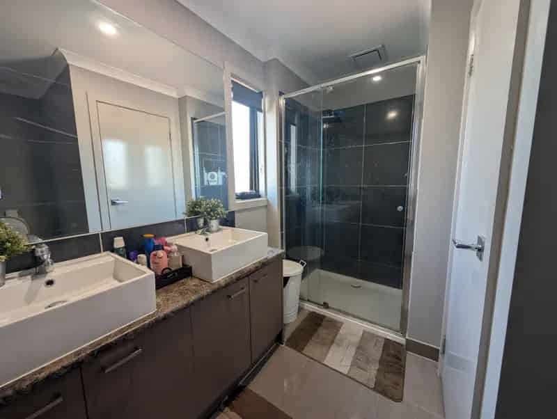 4 rooms house of 180 m² in Melbourne