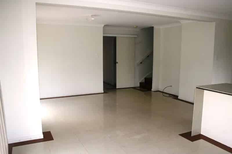 For Lease Modern Stylish Duplex 4 Bedrooms Regents Park QLD