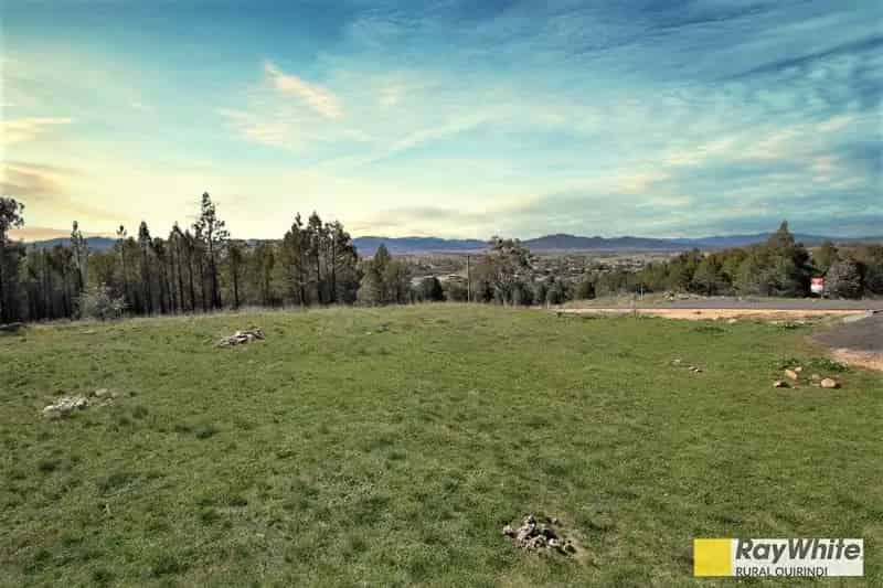 3.1 ACRES, QUIET LOCATION & VIEWS
