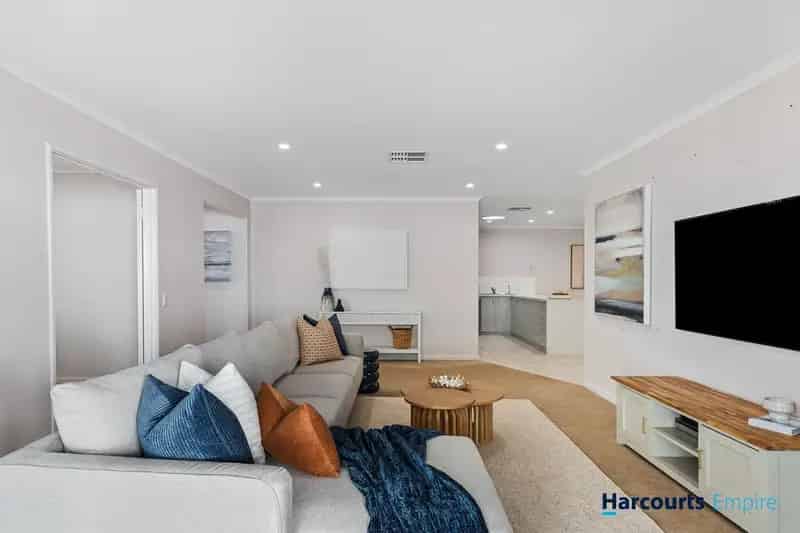 Low Maintenance, Coastal Living...