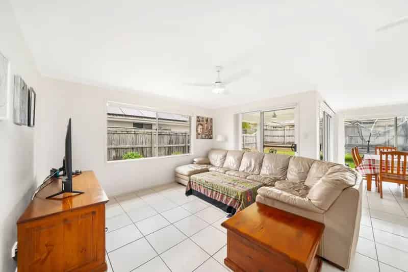 Rent Family Home in North Lakes with Spacious Kitchen and Backyard