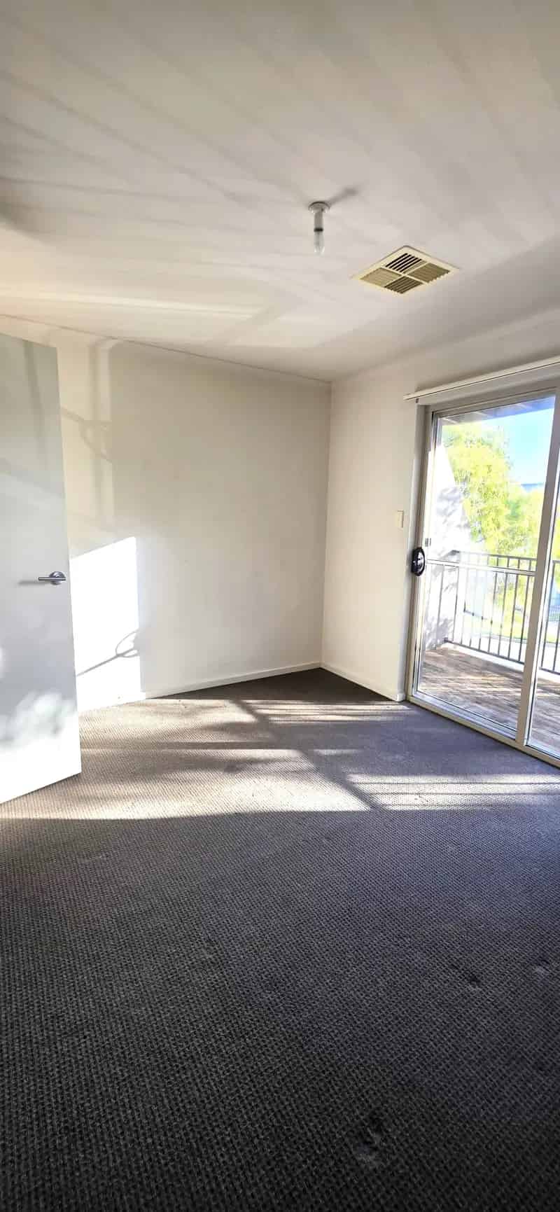 2 rooms house of 84 m² in Adelaide