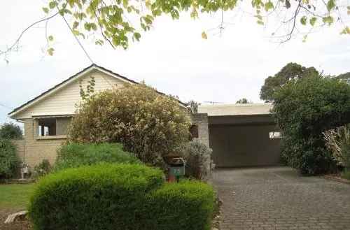 3 Bedroom House Mountain Gate Drive Ducted Heating Carport