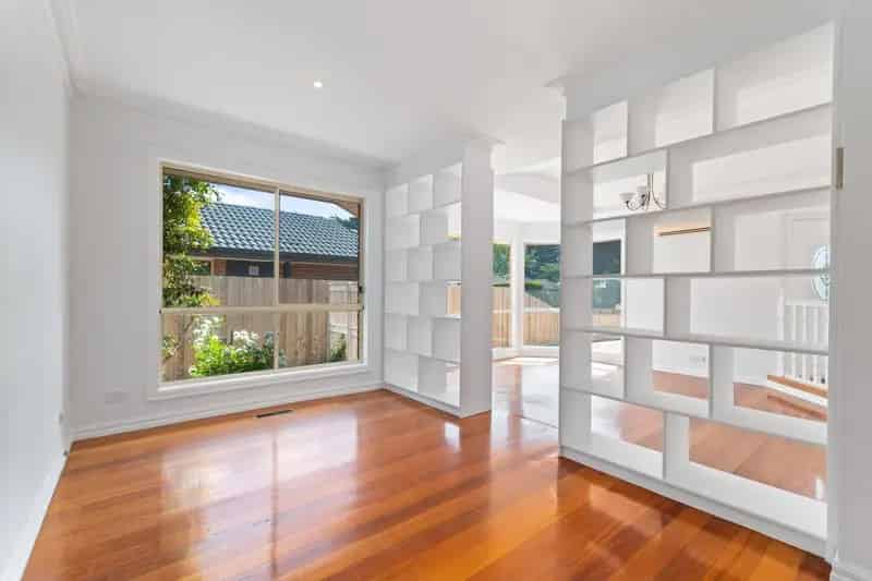 GREAT LOCATION - SUPERB FAMILY LIVING