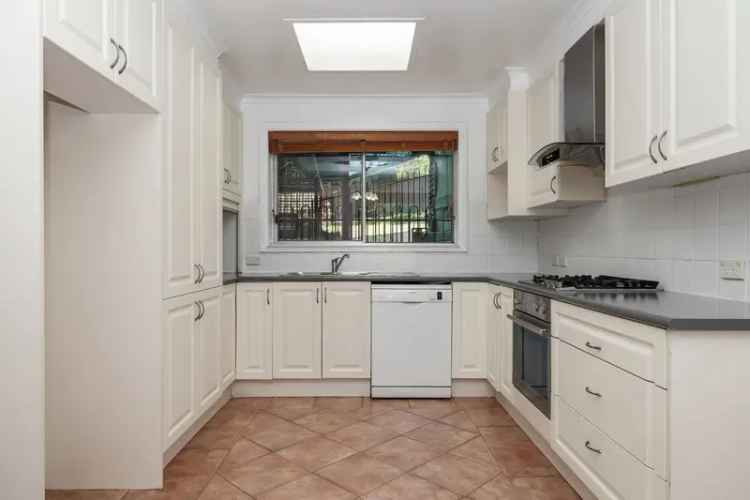 Spacious Three Bed Family Home Plus Study