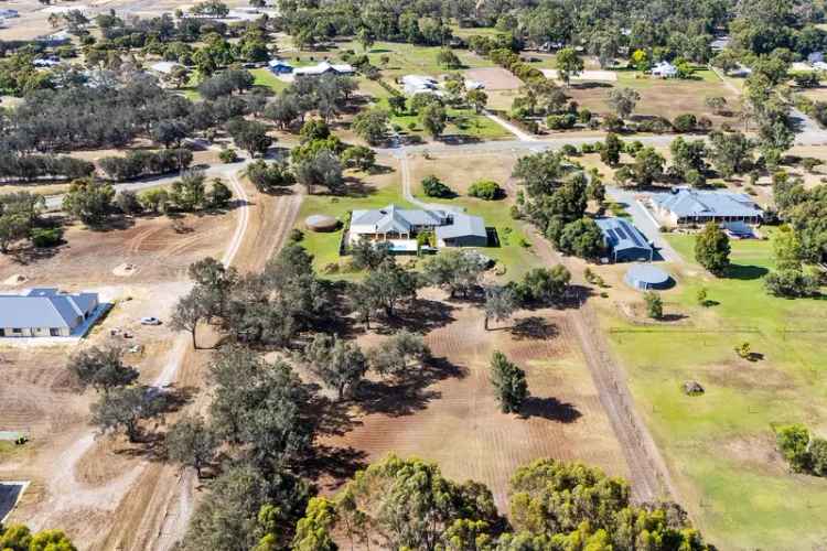 Acreage For Sale in Shire of Serpentine-Jarrahdale, Western Australia