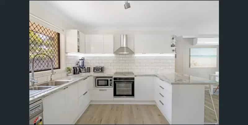 457 Ashmore Road, Ashmore QLD 4214 - House For Lease