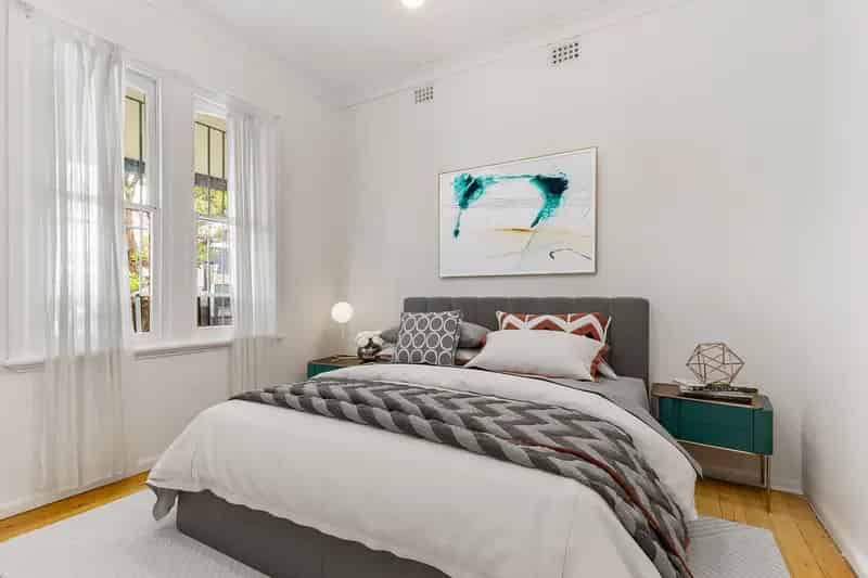 Lease Two Bedroom Property with Courtyard in Newtown