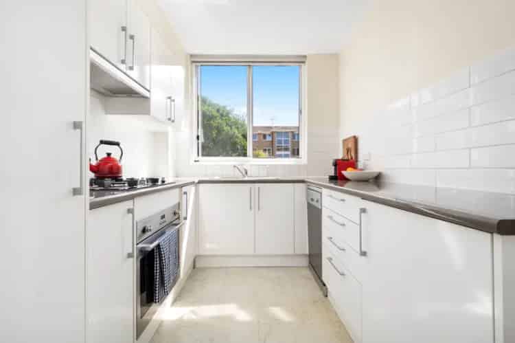 Spacious Two Bedroom Apartment with Balcony & Aircon