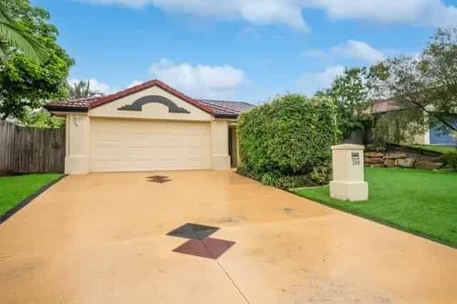 House For Sale - 258 Kirralee Crescent, Upper Kedron QLD 4055
