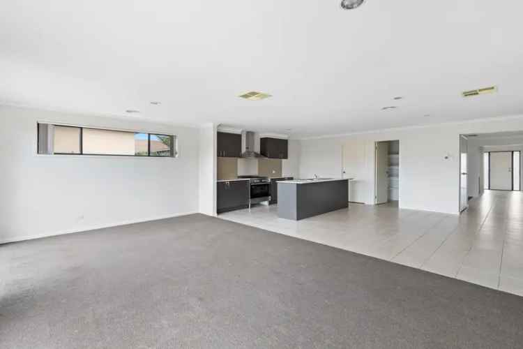 Spacious Family Living in the Heart of Werribee