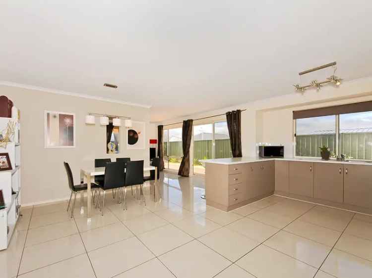 4 Bedroom House For Lease Aldinga Beach