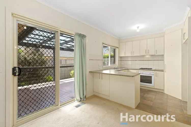 2 Bedroom 2 Bathroom Melbourne Apartment with City Views