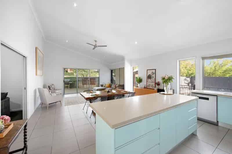 Luxury Family Retreat with Pool, High Ceilings & Entertainer's Deck