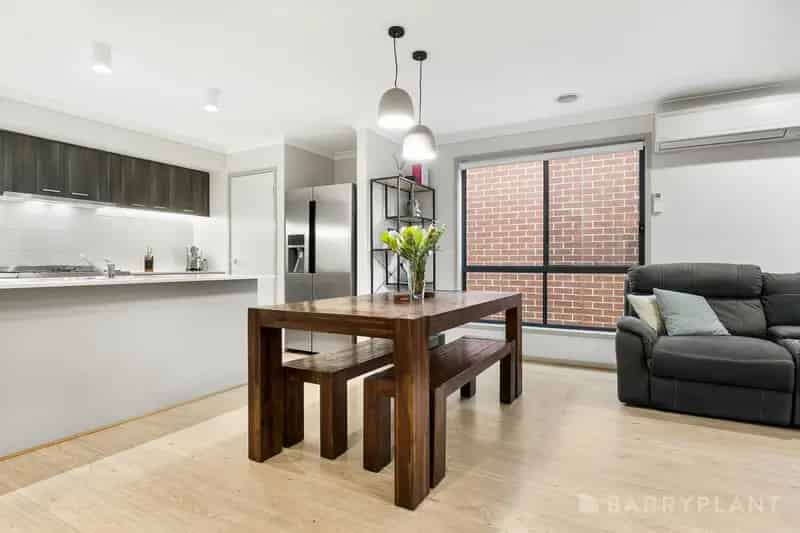 Beautifully Presented Home In The Sought-After Ramlegh Springs Estate!
