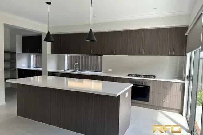 House For Rent , 10, Socorro Way, Melbourne, Victoria