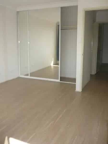4 rooms house of 339 m² in Sydney